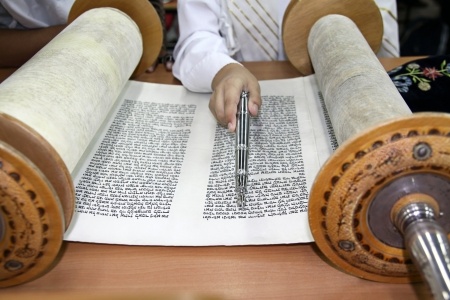 חגיגות שמחת תורה – הקפת שניות