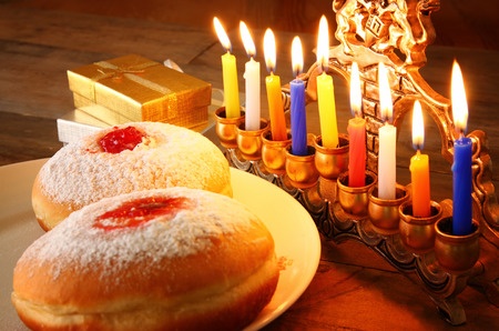 סדנה להכנת חנוכיות ונרות חנוכה